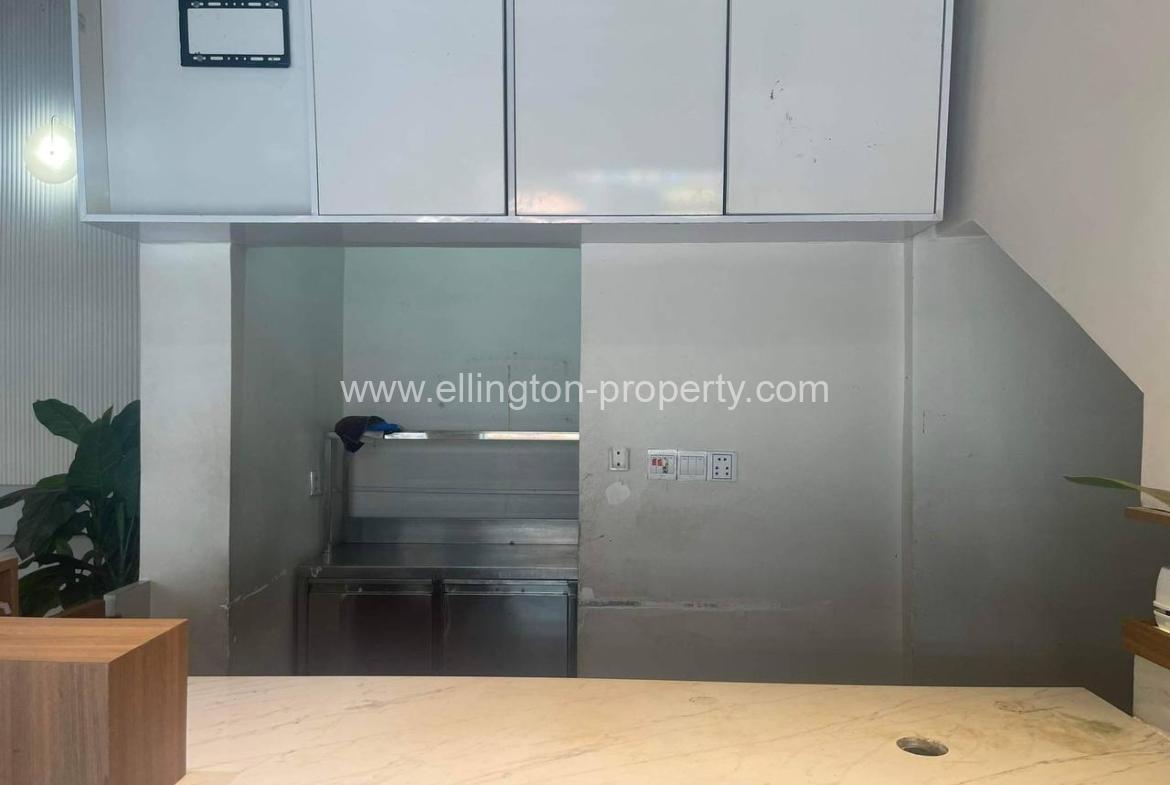 Shop For Rent In Doun Penh - Ellington Property