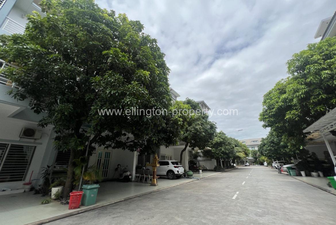 Villa For Rent In Sen Sok Area - Ellington Property