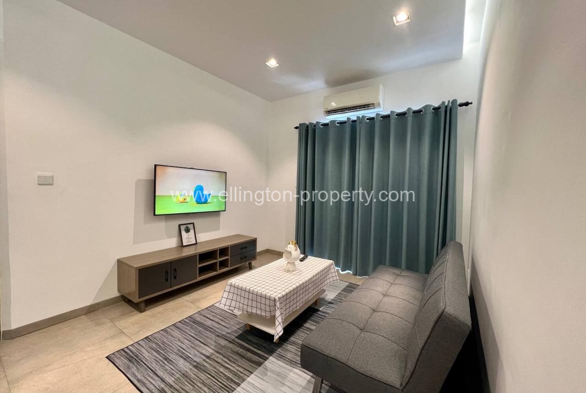 Condo For Rent Close By To Aon 3 Shopping Mall - Ellington Property