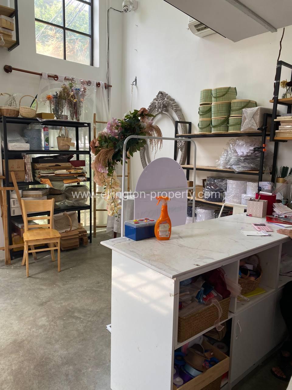 Shop For Rent In Bkk - Ellington Property