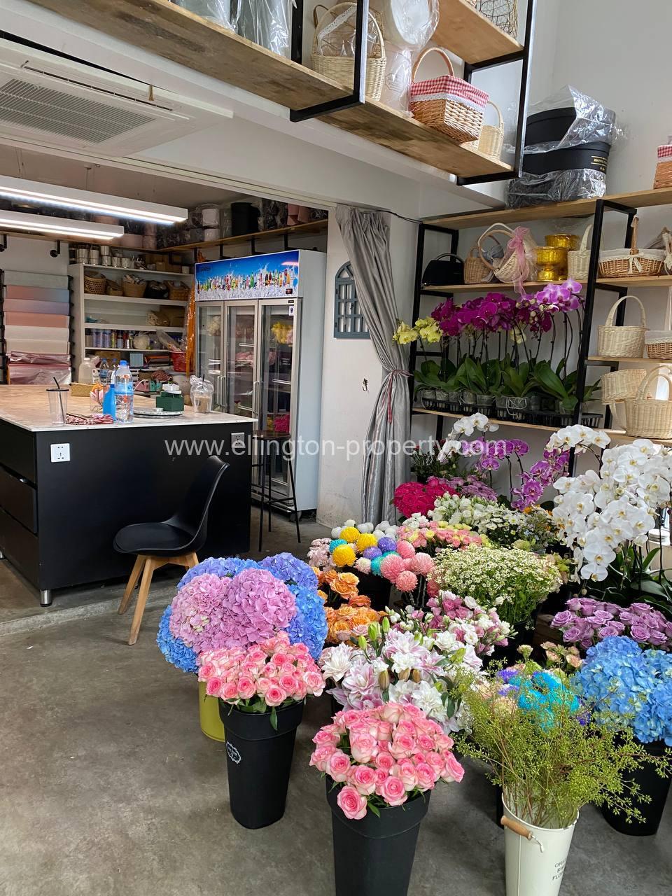 Shop For Rent In Bkk - Ellington Property