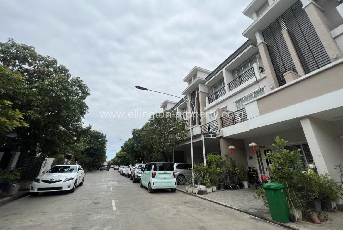 Villa For Rent In Sen Sok - Ellington Property