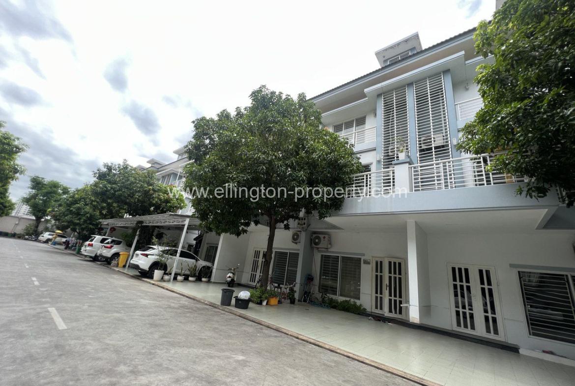 Villa For Rent In Sen Sok Area - Ellington Property