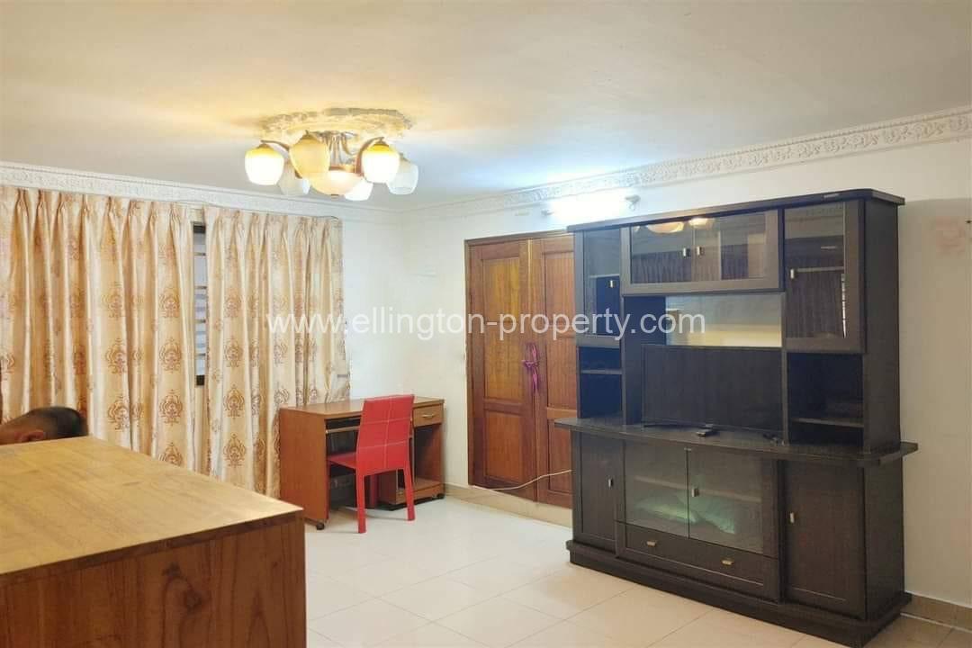 1 Bedroom Apartment For Rent Close By To Orsey Market - Ellington Property