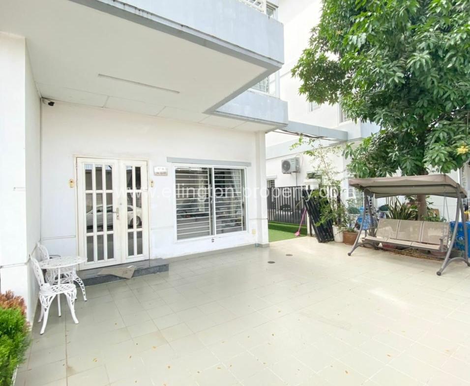 Villa For Sale In Sen Sok - Ellington Property