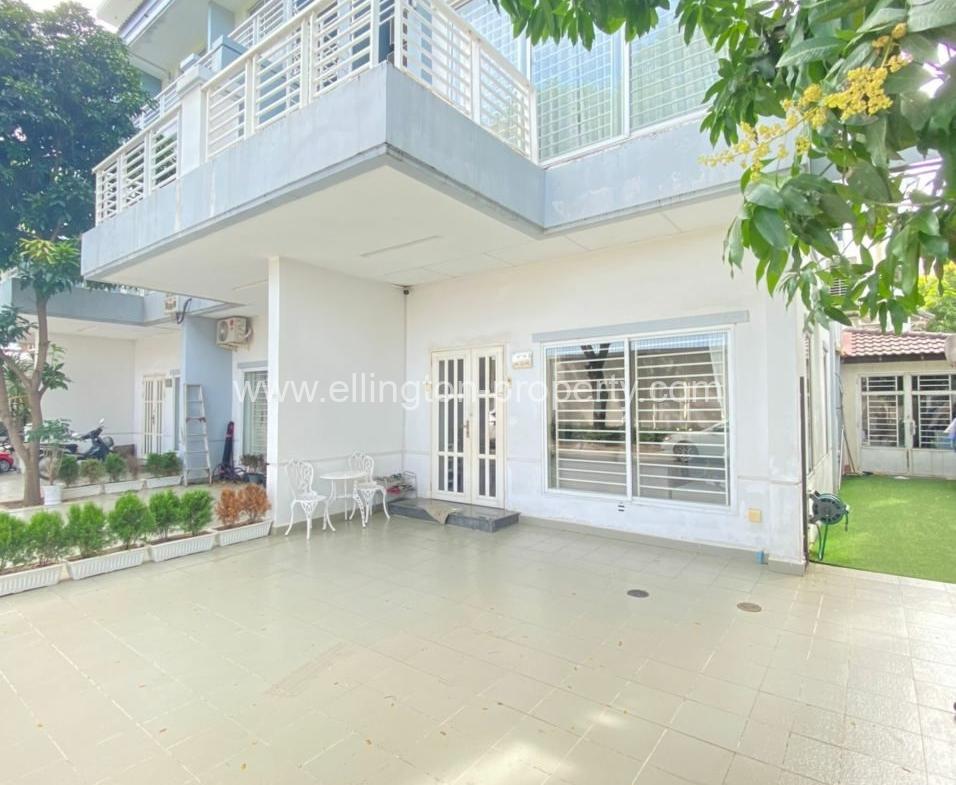 Villa For Sale In Sen Sok - Ellington Property