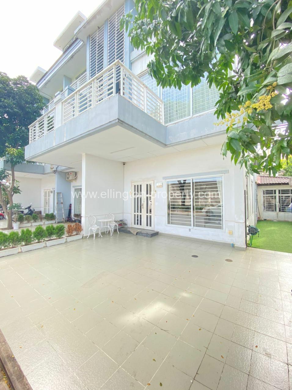 Villa For Sale In Sen Sok - Ellington Property