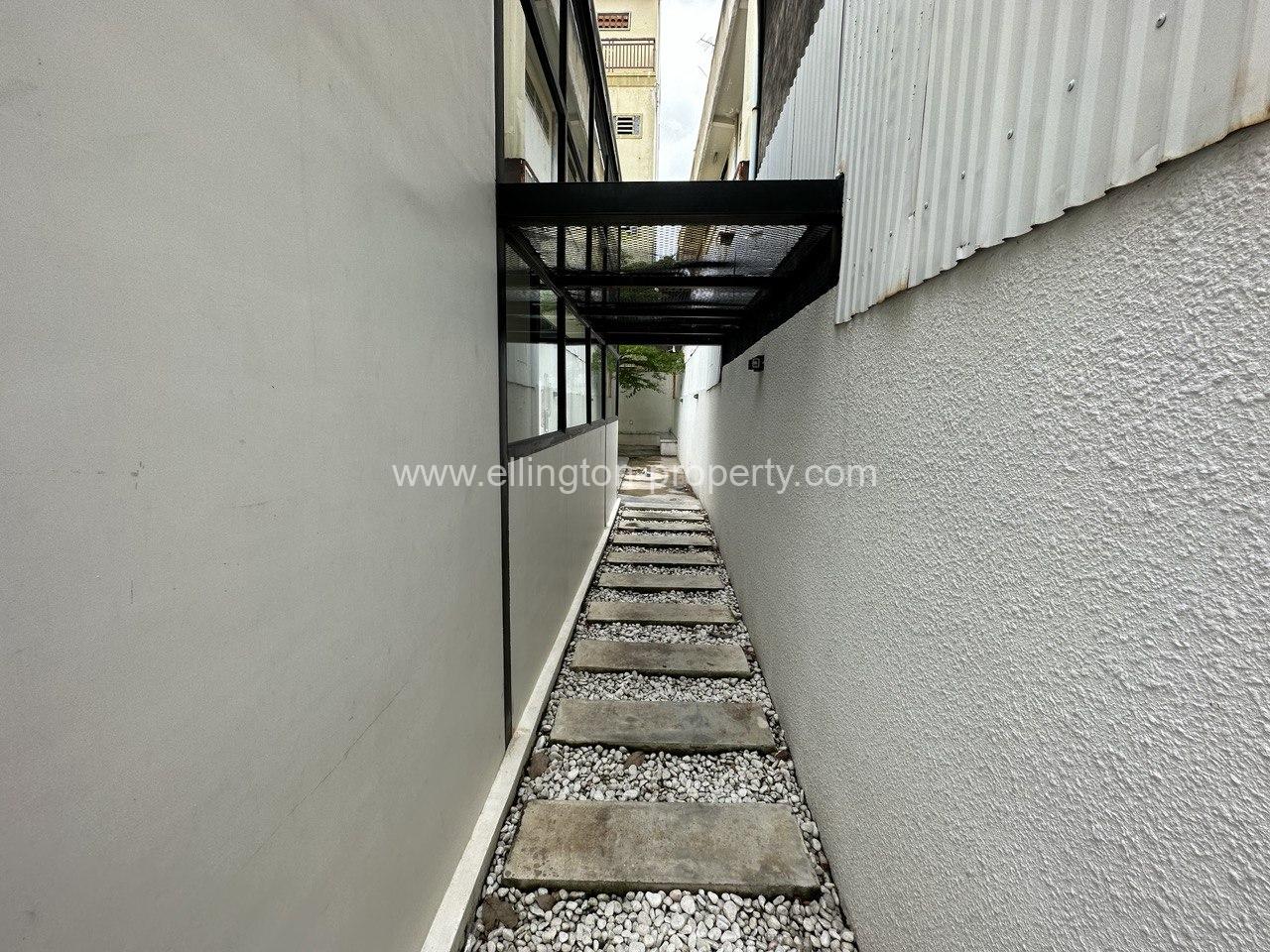 Land For Rent In Bkk3 - Ellington Property