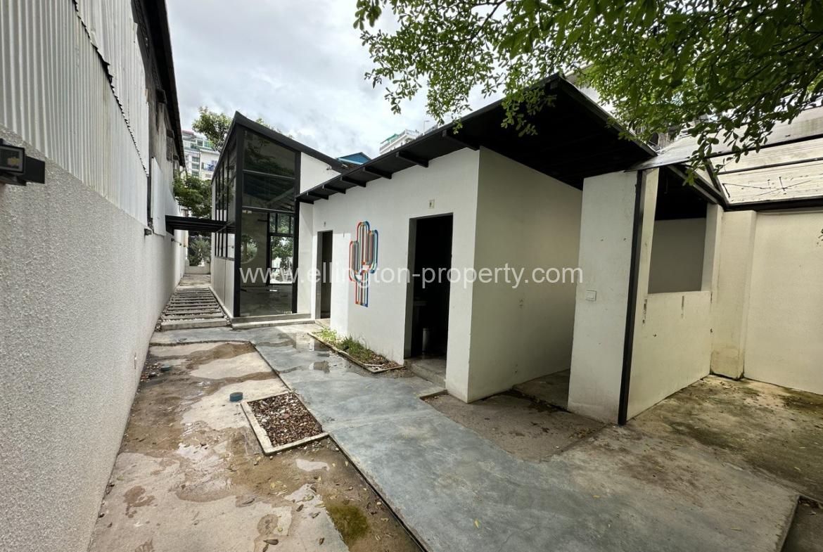 Land For Rent In Bkk3 - Ellington Property