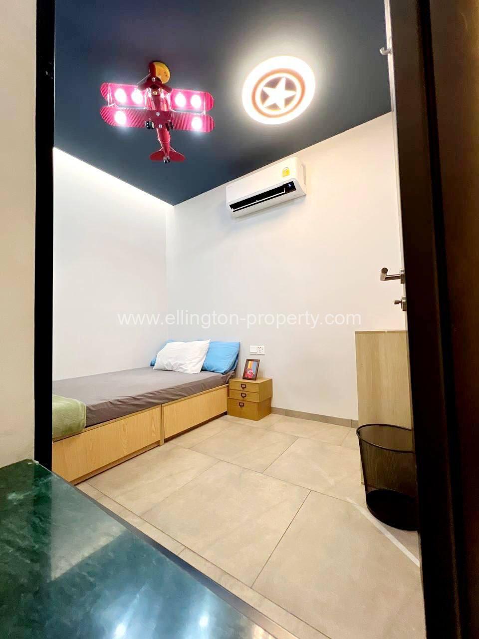 Condo For Rent Close By To Aon 3 Shopping Mall 271 - Ellington Property