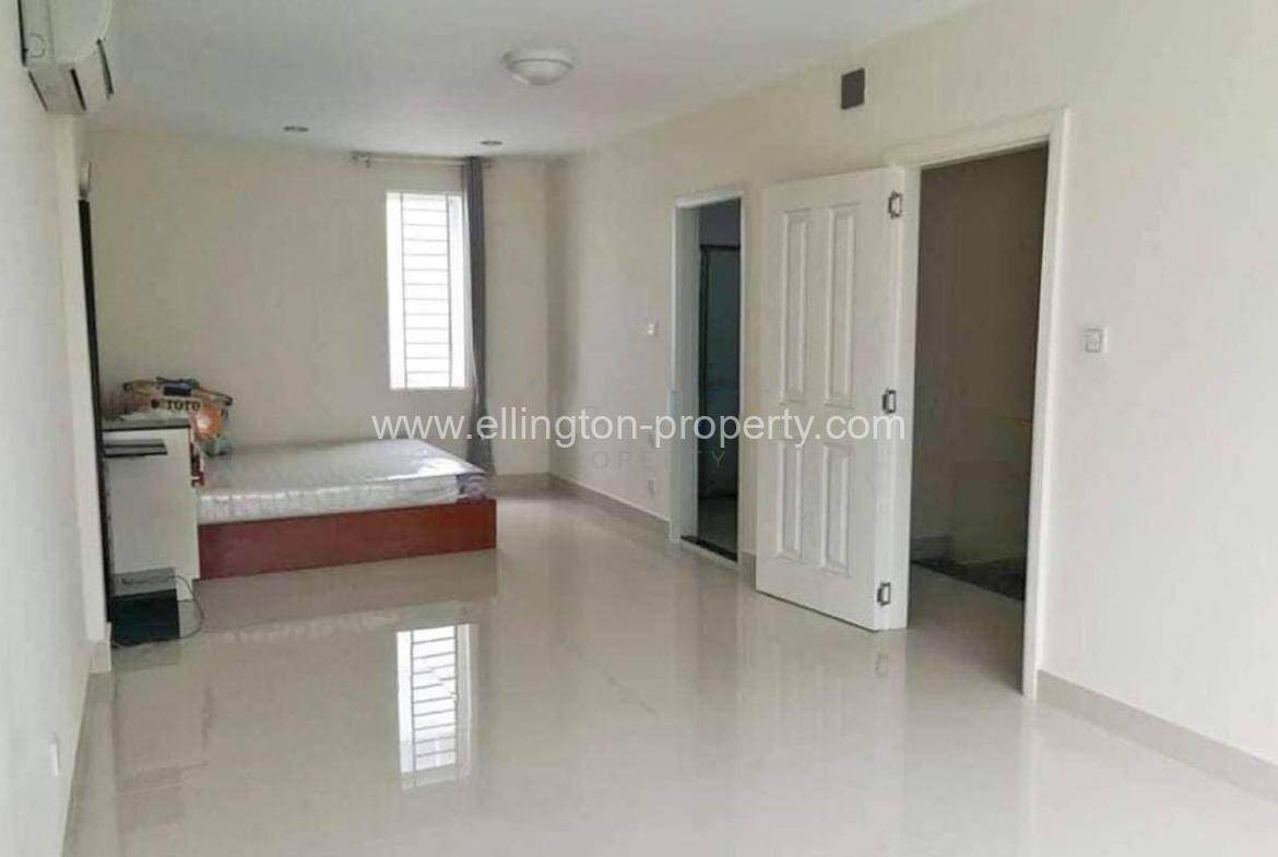 Villa For Rent In Borey Peng Houth Boeng Snor - Ellington Property