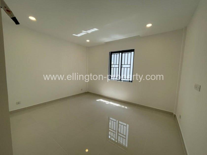 Shophouse For Rent In Borey Chip Mong Chamkar Doung - Ellington Property