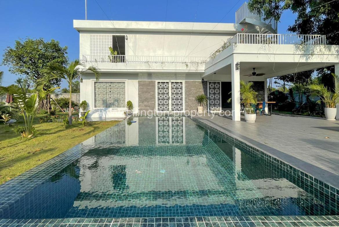 Luxury Villa For Sale In Kompot - Ellington Property