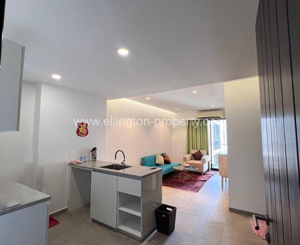 2 Bedrooms Condo For Rent Close By To Aon 3 Shopping - Ellington Property