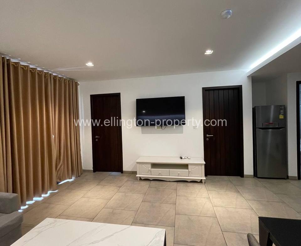 Condo For Rent Close By To Aon 3 Shopping Mall - Ellington Property