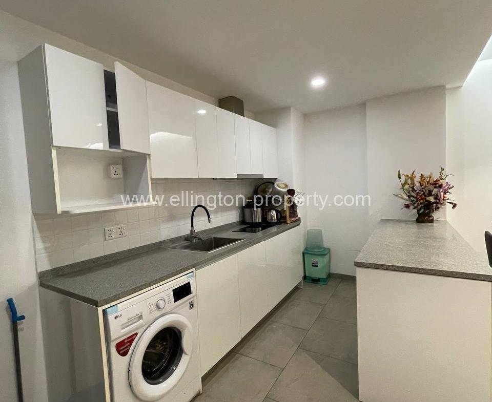 Condo For Rent Close By To Aon 3 Shopping Mall - Ellington Property