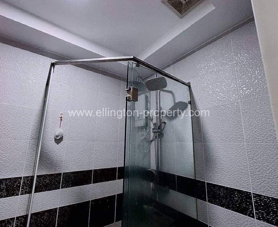 2 Bedrooms Condo For Rent In Bkk3 - Ellington Property