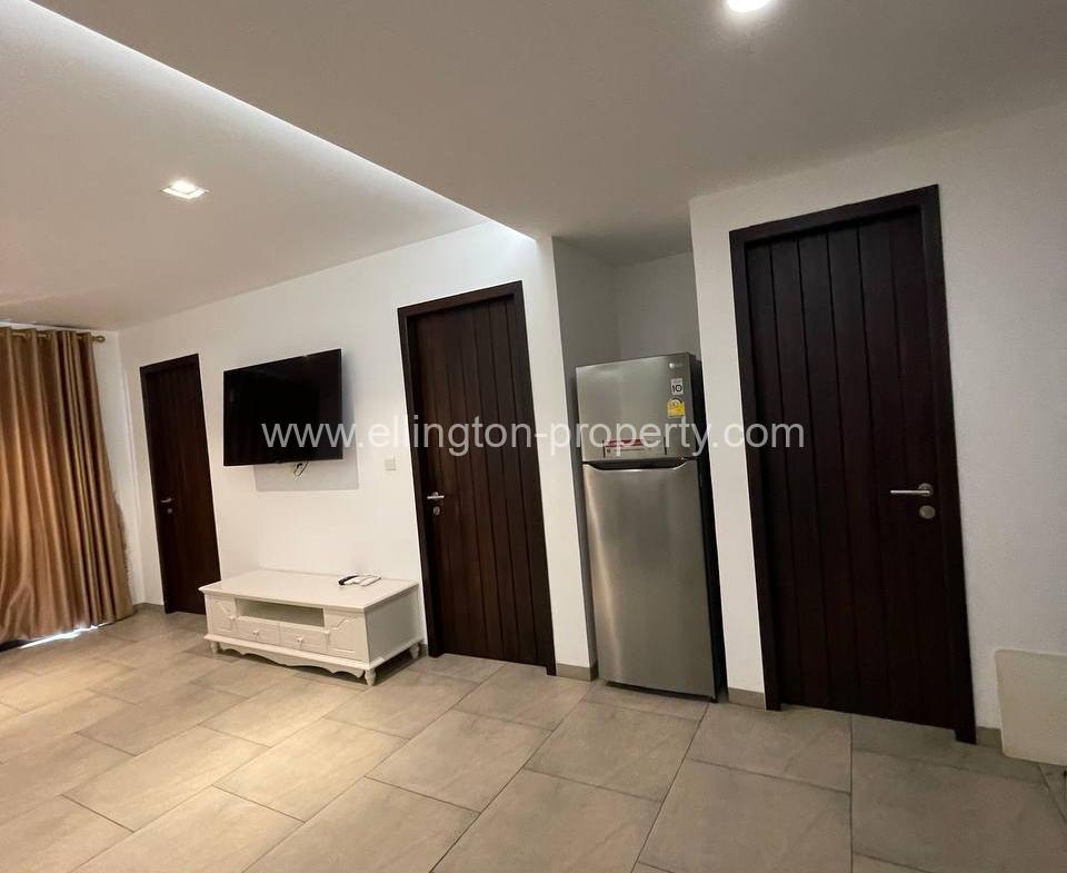 Condo For Rent Close By To Aon 3 Shopping Mall - Ellington Property