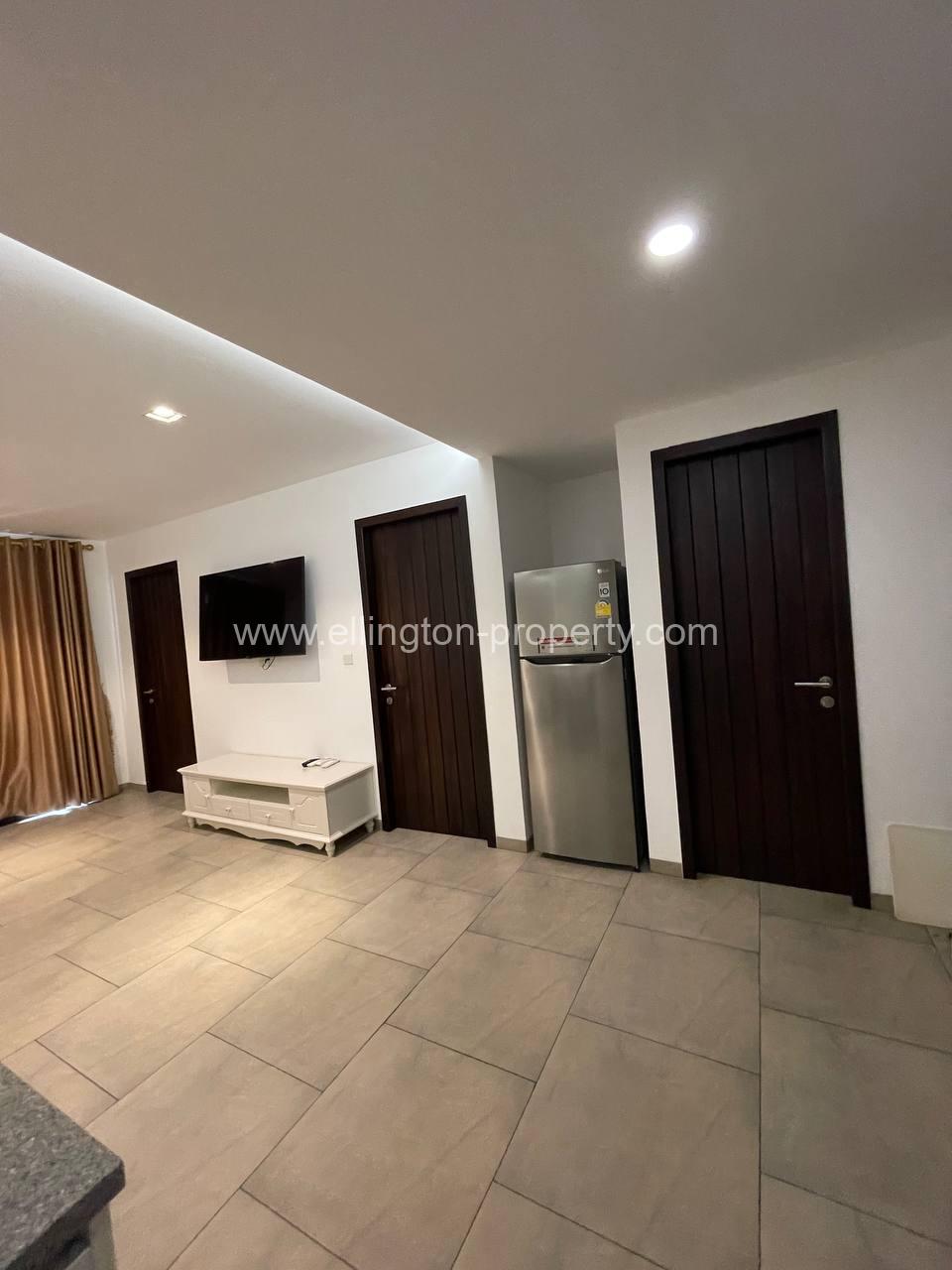 Condo For Rent Close By To Aon 3 Shopping Mall - Ellington Property