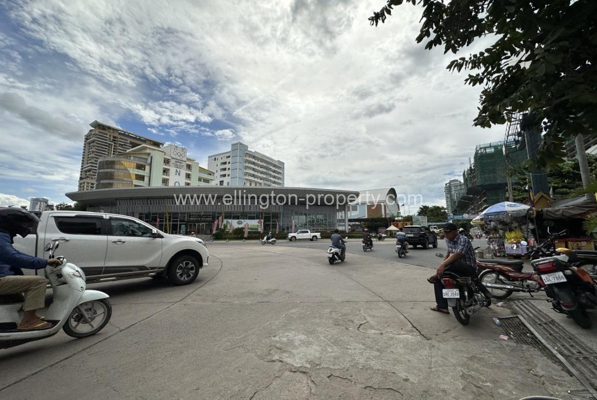 Shophouse For Rent In 7 Makara - Ellington Property