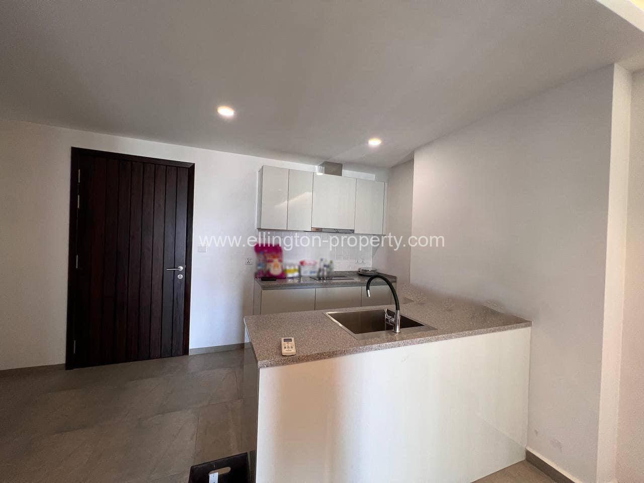 2 Bedrooms Condo For Rent Close By To Aon 3 Shopping - Ellington Property