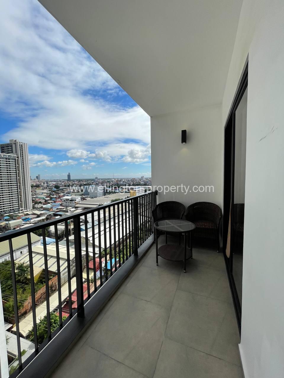 Condo For Rent Close By To Aon 3 Shopping Mall - Ellington Property