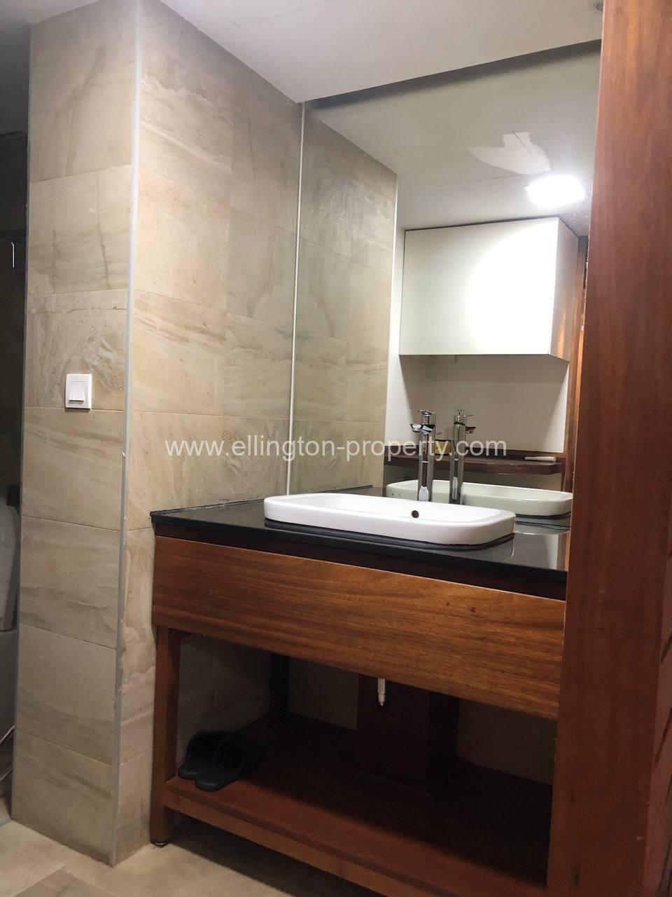 1 Bedroom Service Apartment In Daun Penh Area - Ellington Property