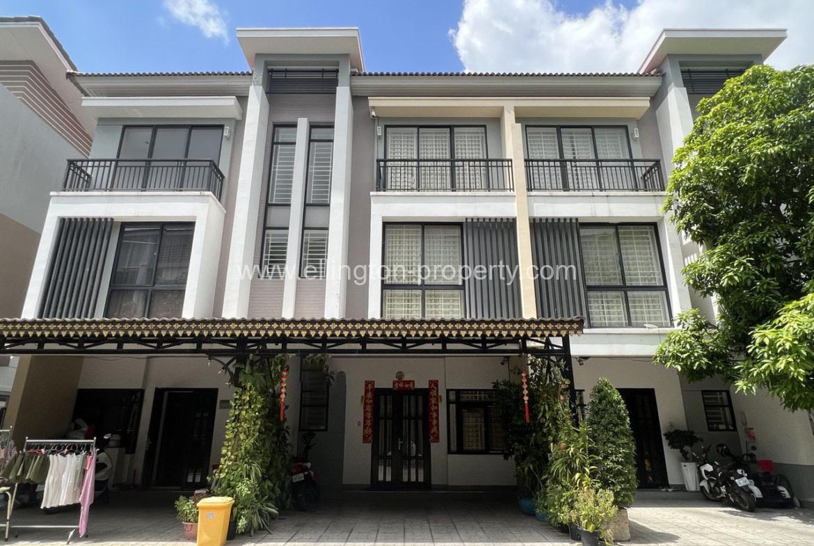 Villa For Rent In Borey Peng Huoth Boerng Snor - Ellington Property