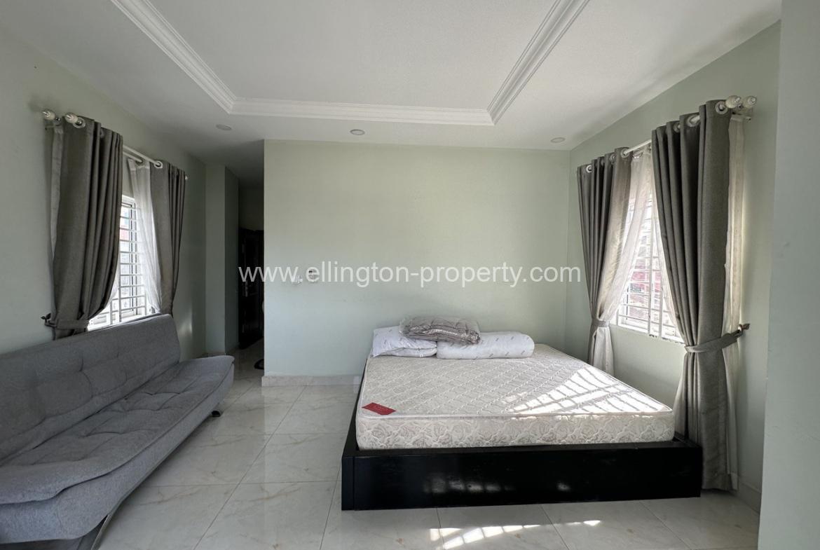 2 Bedrooms For Rent In Daun Penh Area - Ellington Property