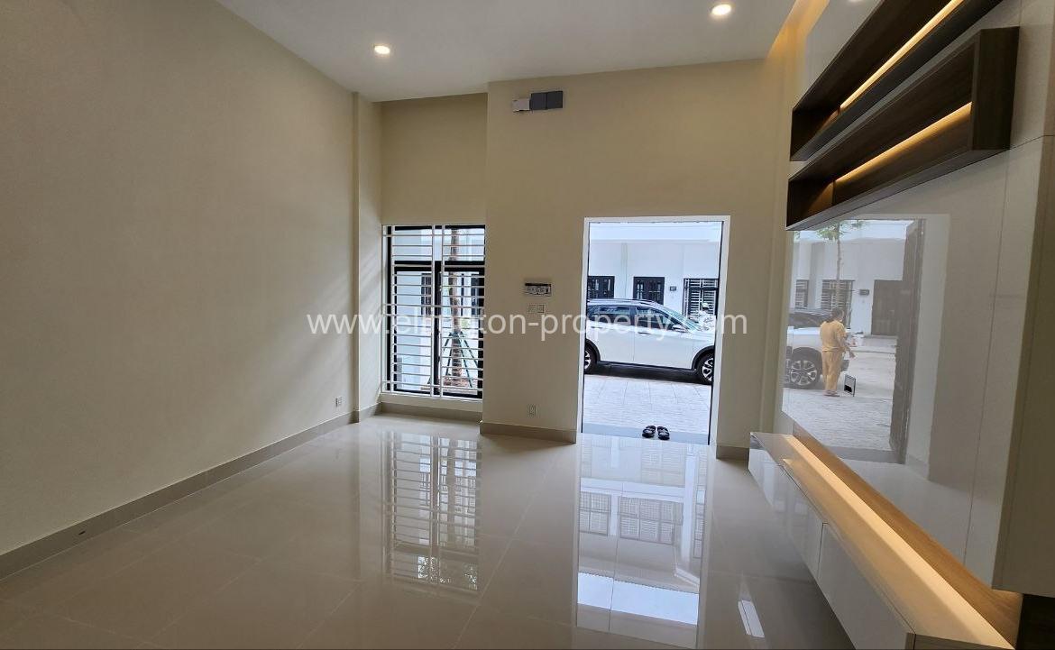 Villa For Rent In Borey Peng Huoth Boerng Snor - Ellington Property