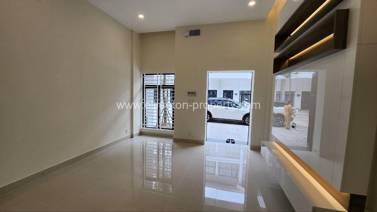 Villa For Rent In Borey Peng Huoth Boerng Snor - Ellington Property