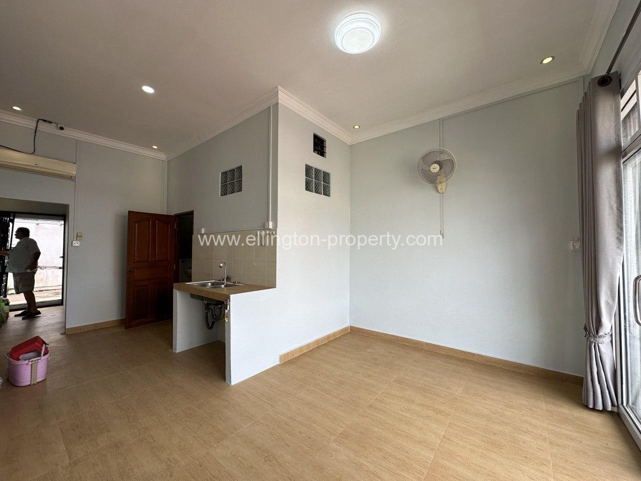 Apartment For Sale In Daun Penh Area - Ellington Property