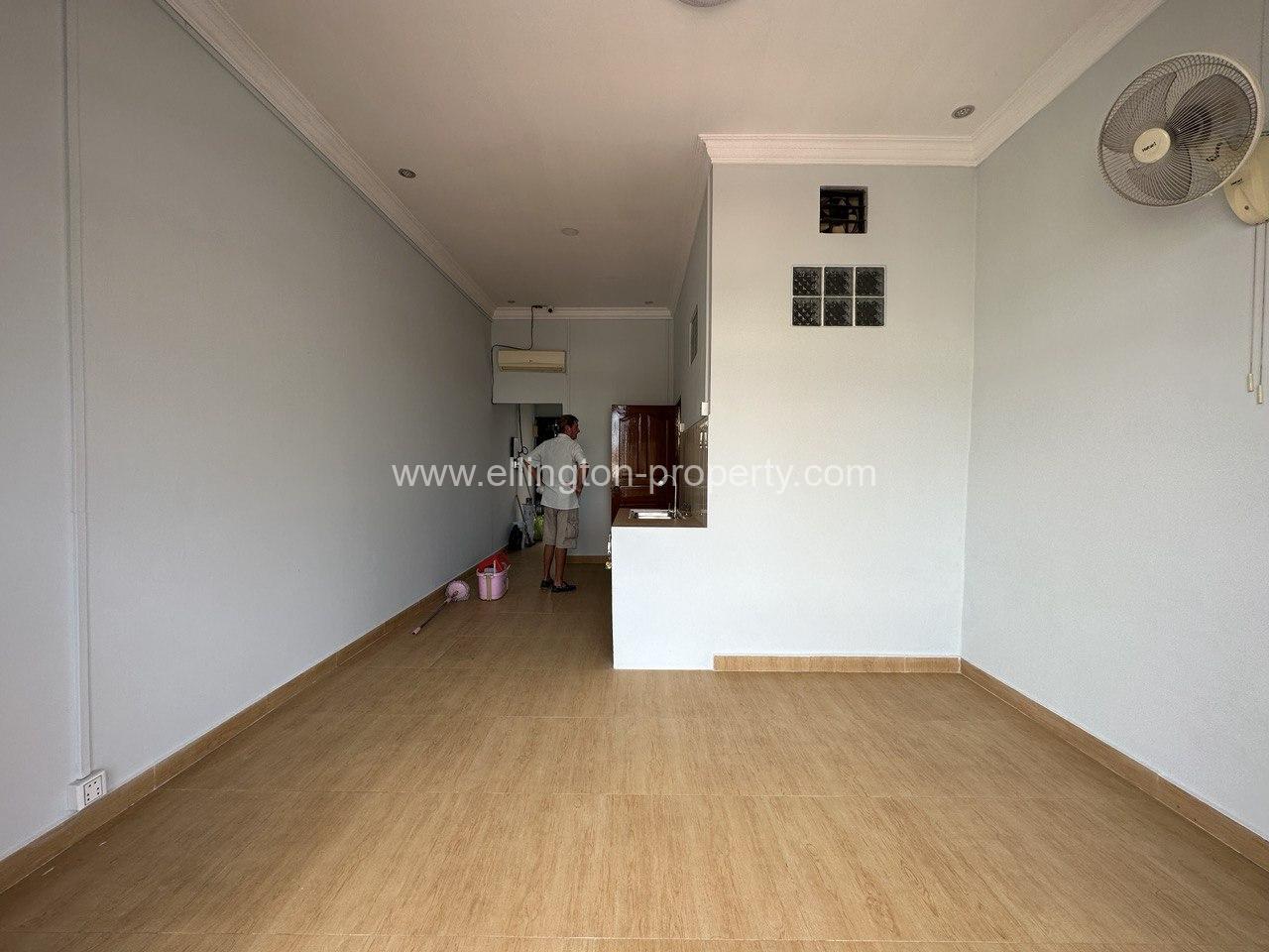 Apartment For Sale In Daun Penh Area - Ellington Property