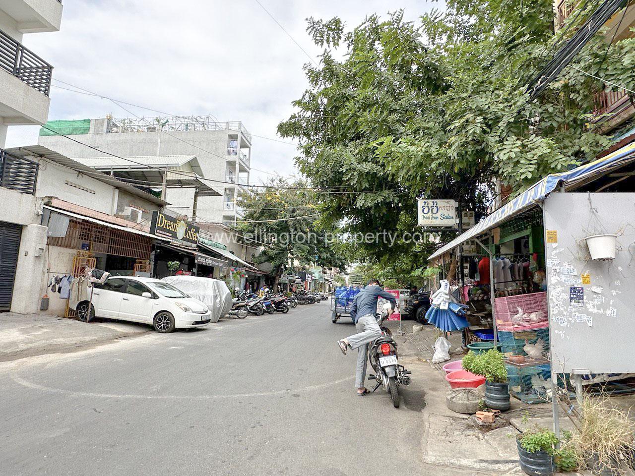 Shophouse For Rent In Bkk2 - Ellington Property