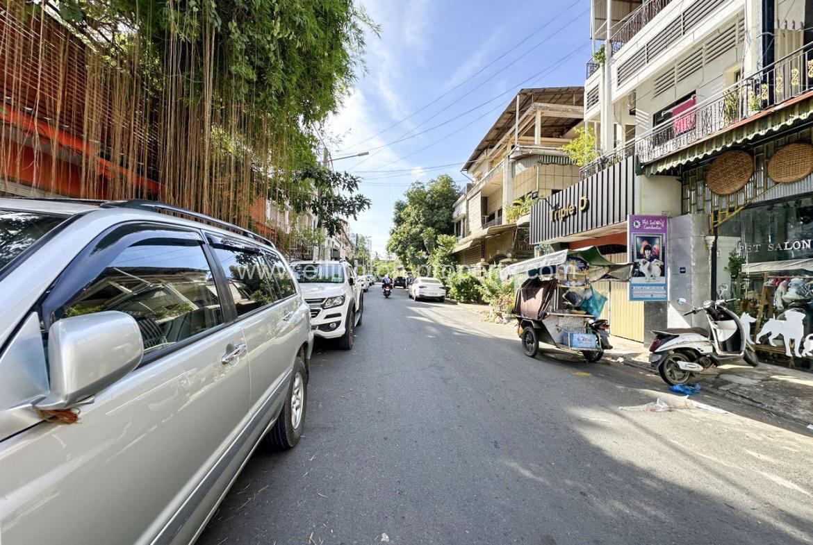 Shophouse For Rent In Bkk3 - Ellington Property