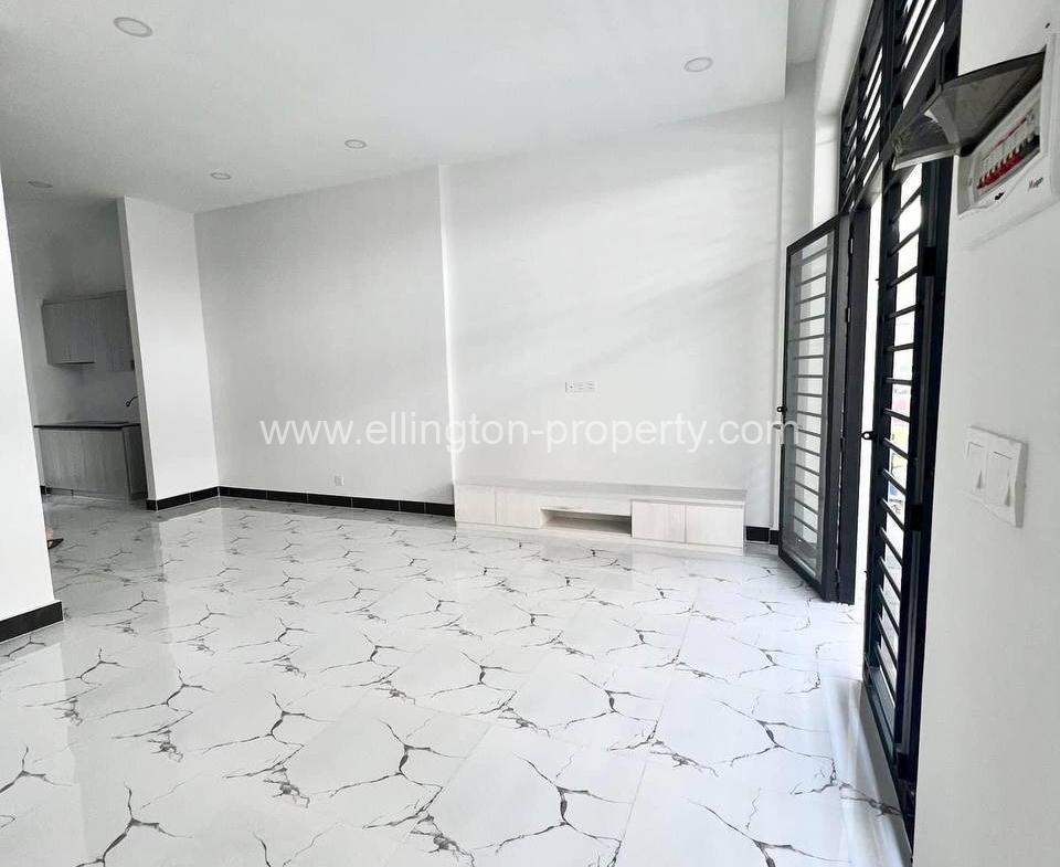 Villa For Rent In Sen Sok Area - Ellington Property