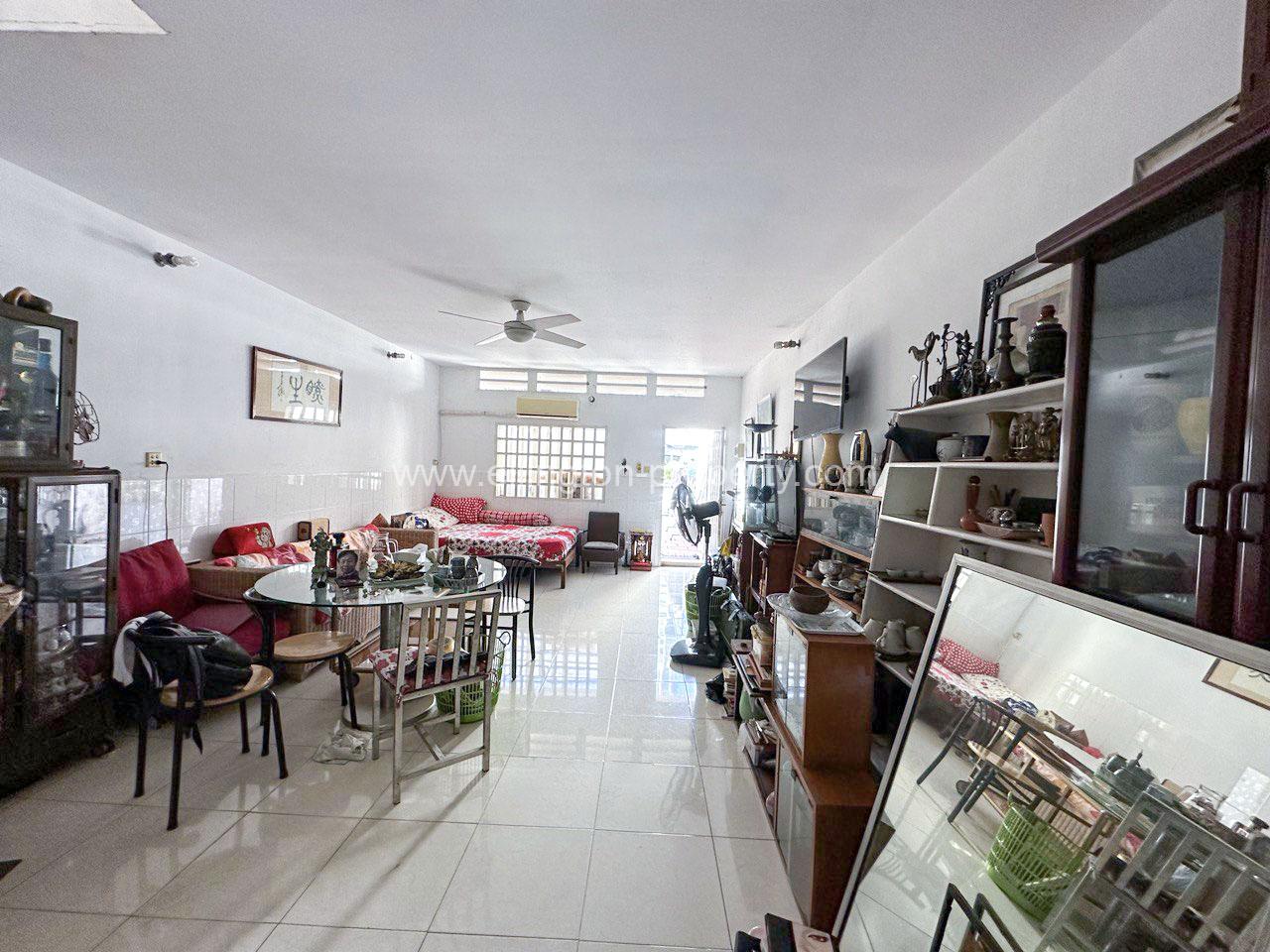 House For Sale In Daun Penh Area - Ellington Property