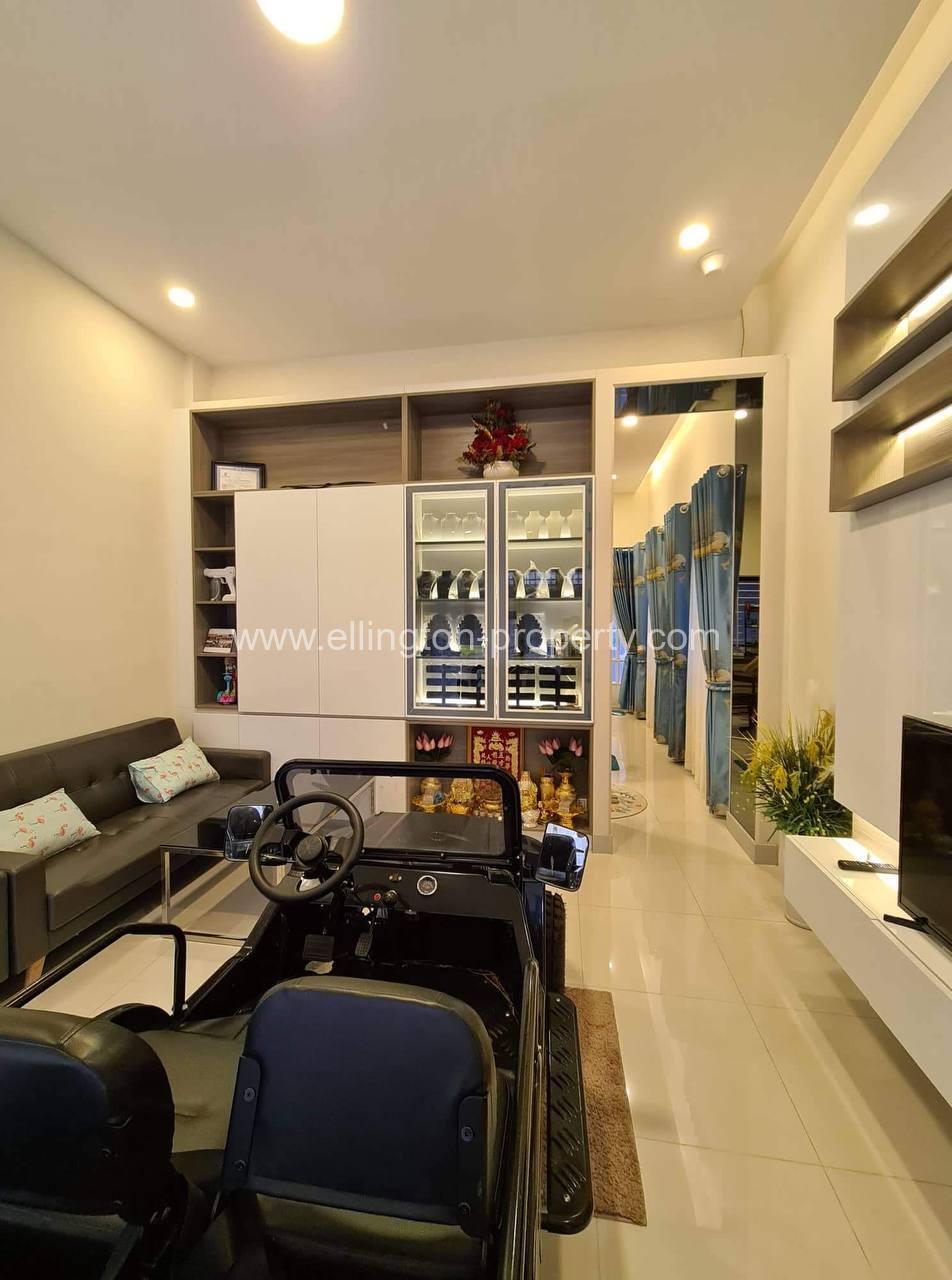 Flat House For Rent In Borey Peng Houth - Ellington Property