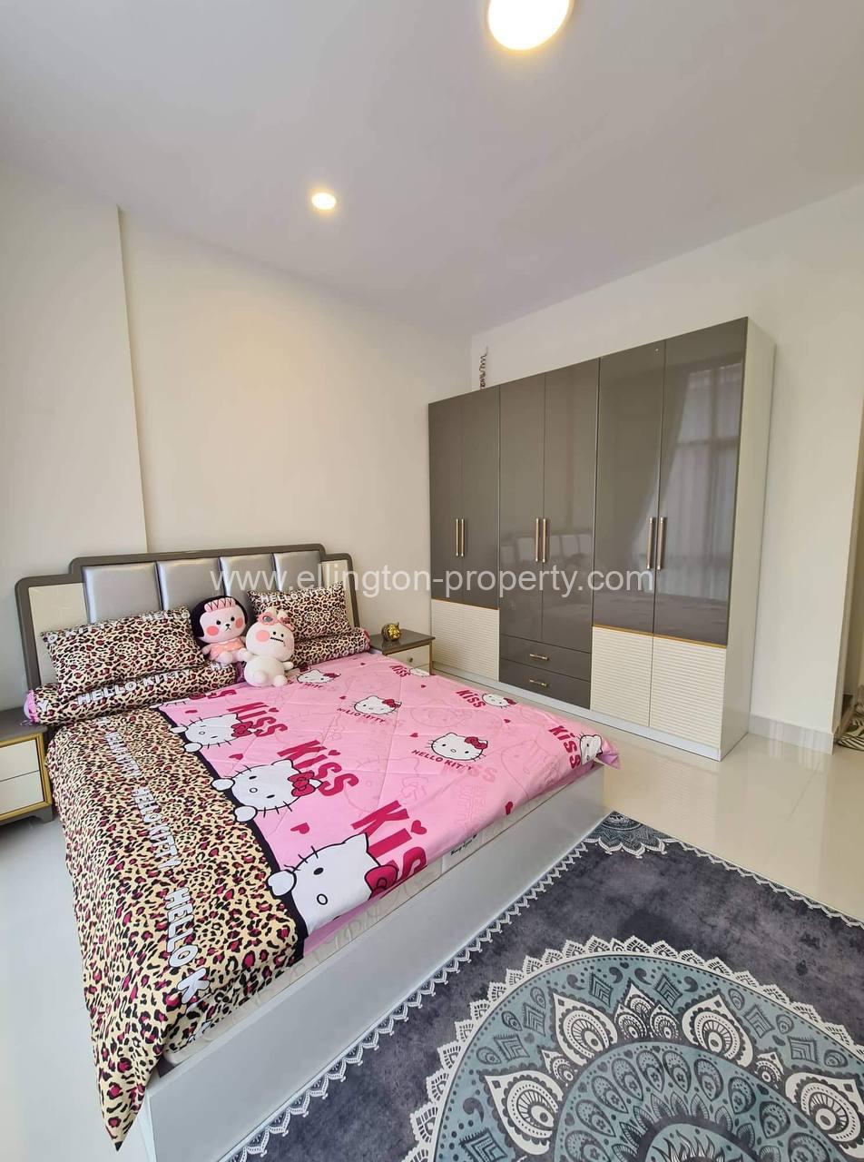 Flat House For Rent In Borey Peng Houth - Ellington Property