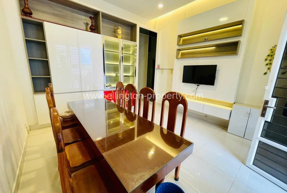 Flat House For Rent In Borey Peng Houth - Ellington Property