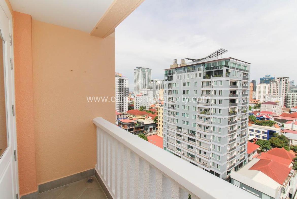 2 Bedrooms Service Apartment For Rent In Bkk1 Area - Ellington Property