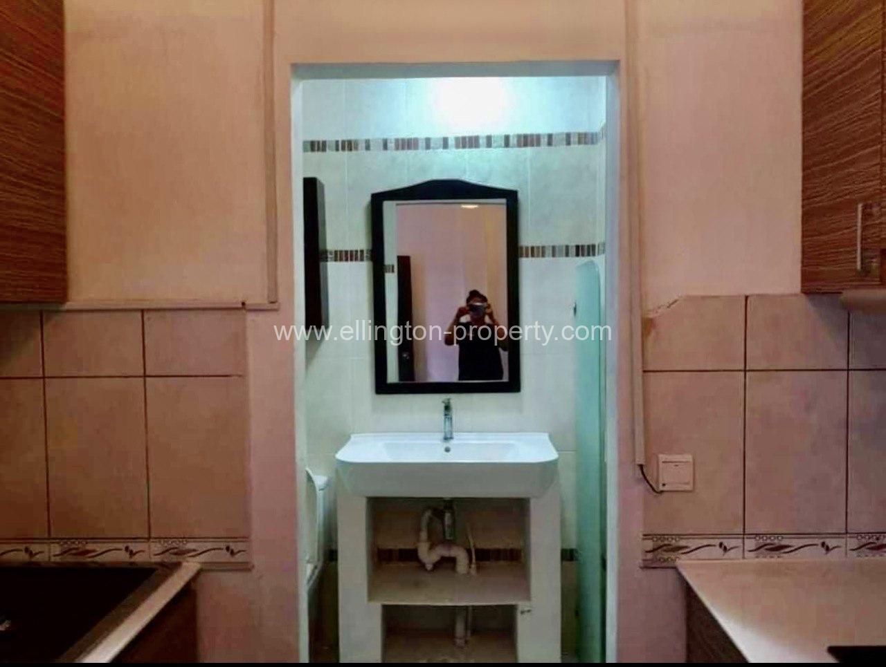 2 Bedrooms Apartment For Rent In Daun Penh Area - Ellington Property