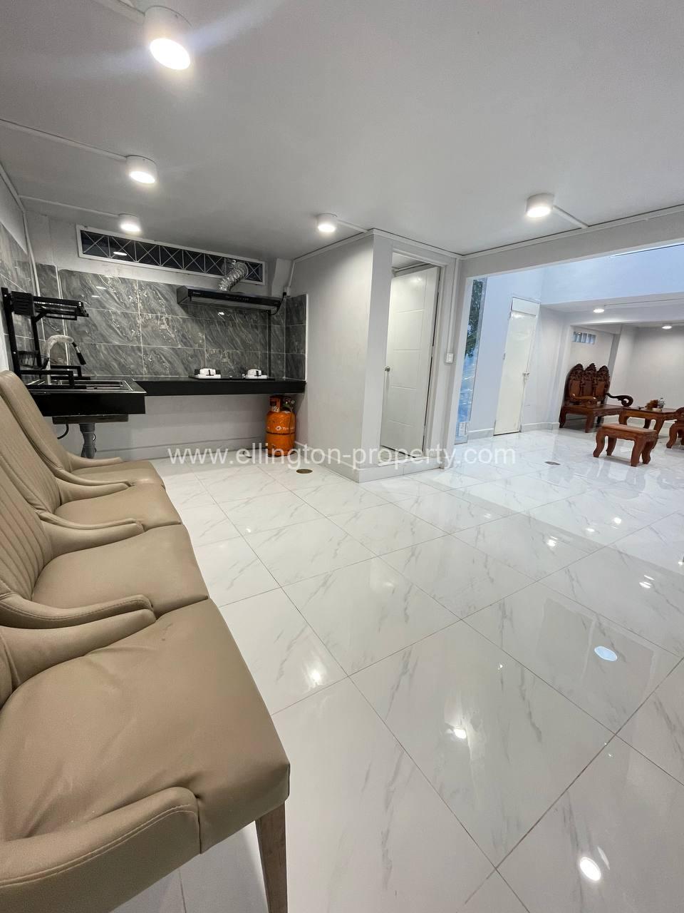 1 Bedroom Apartment For Rent In Daun Penh - Ellington Property