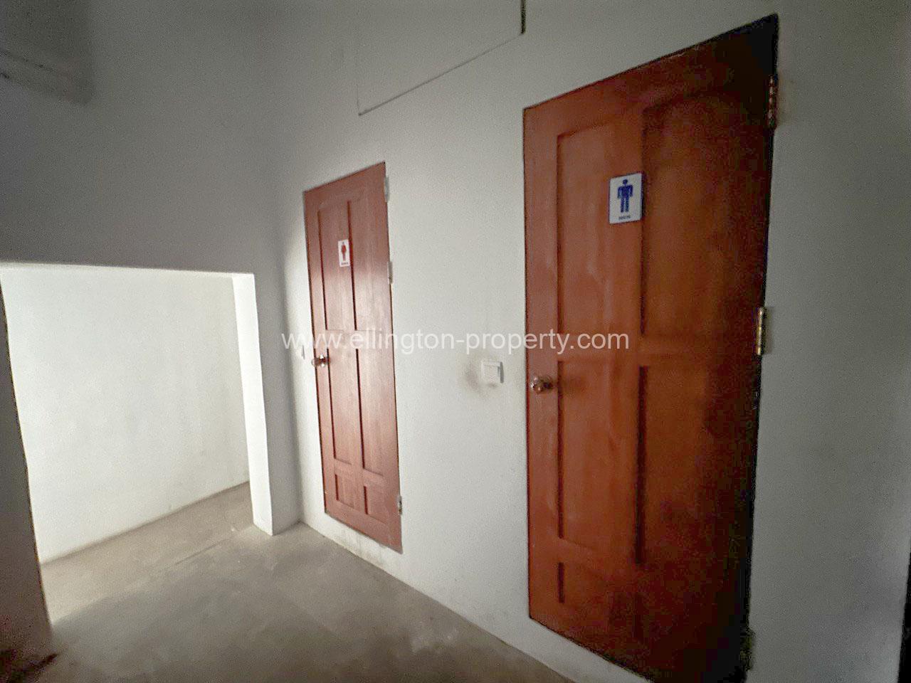 Shophouse For Rent In Daun Penh - Ellington Property