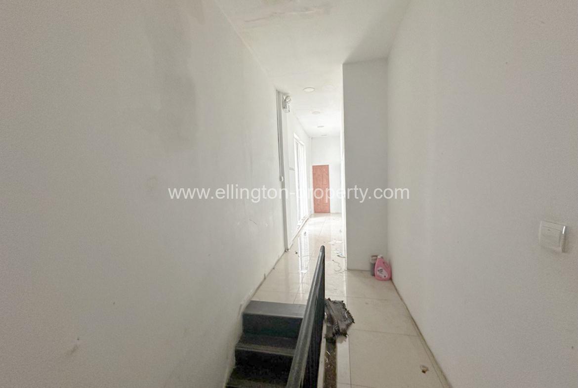 Shophouse For Rent In Daun Penh - Ellington Property