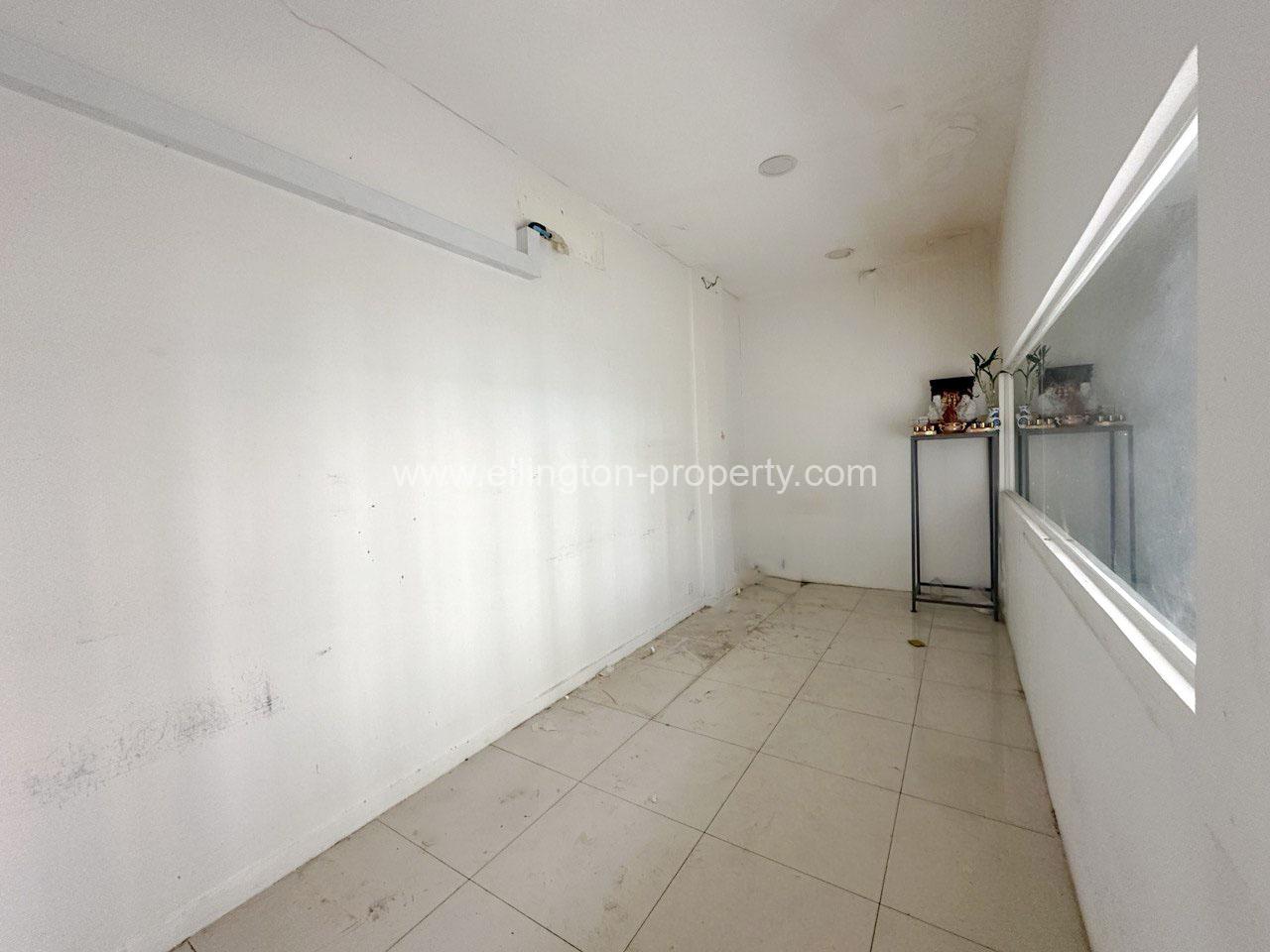 Shophouse For Rent In Daun Penh - Ellington Property