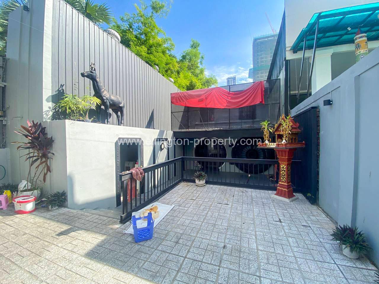 Shop For Rent In Bkk1 - Ellington Property