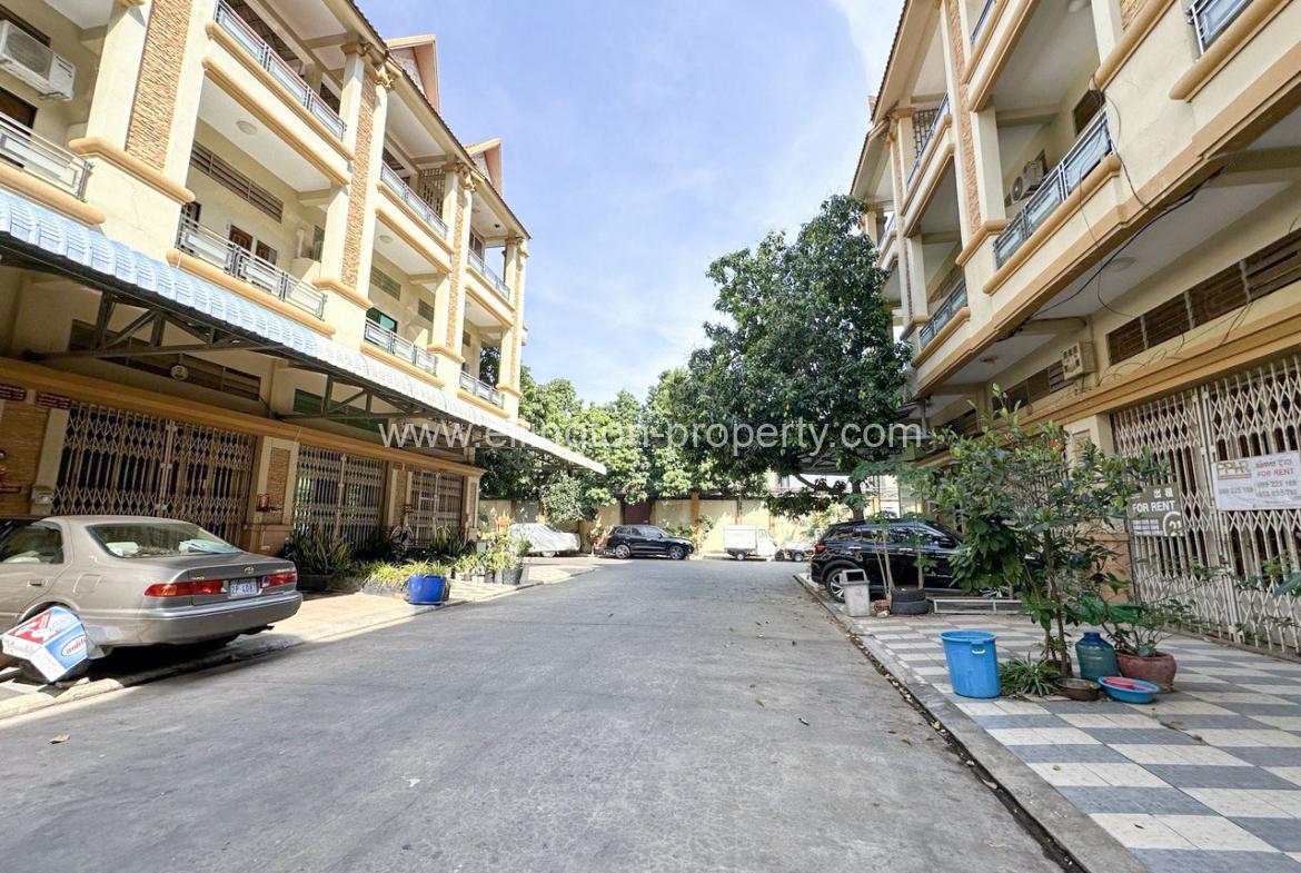 Flat House For Rent In Borey Peng Houth - Ellington Property