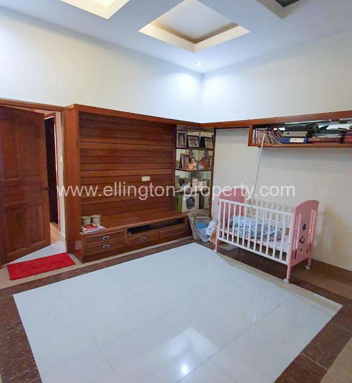 Flat House For Rent In Borey Peng Houth - Ellington Property