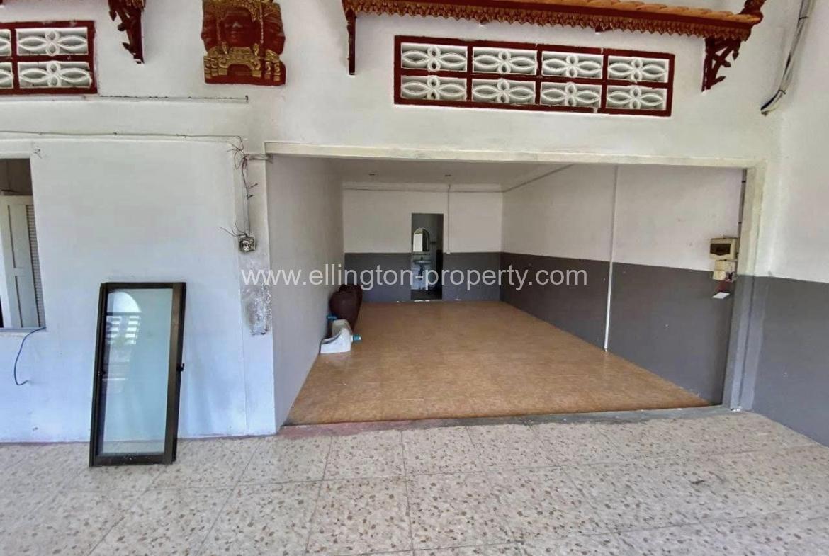 Shophouse For Rent In Bkk - Ellington Property